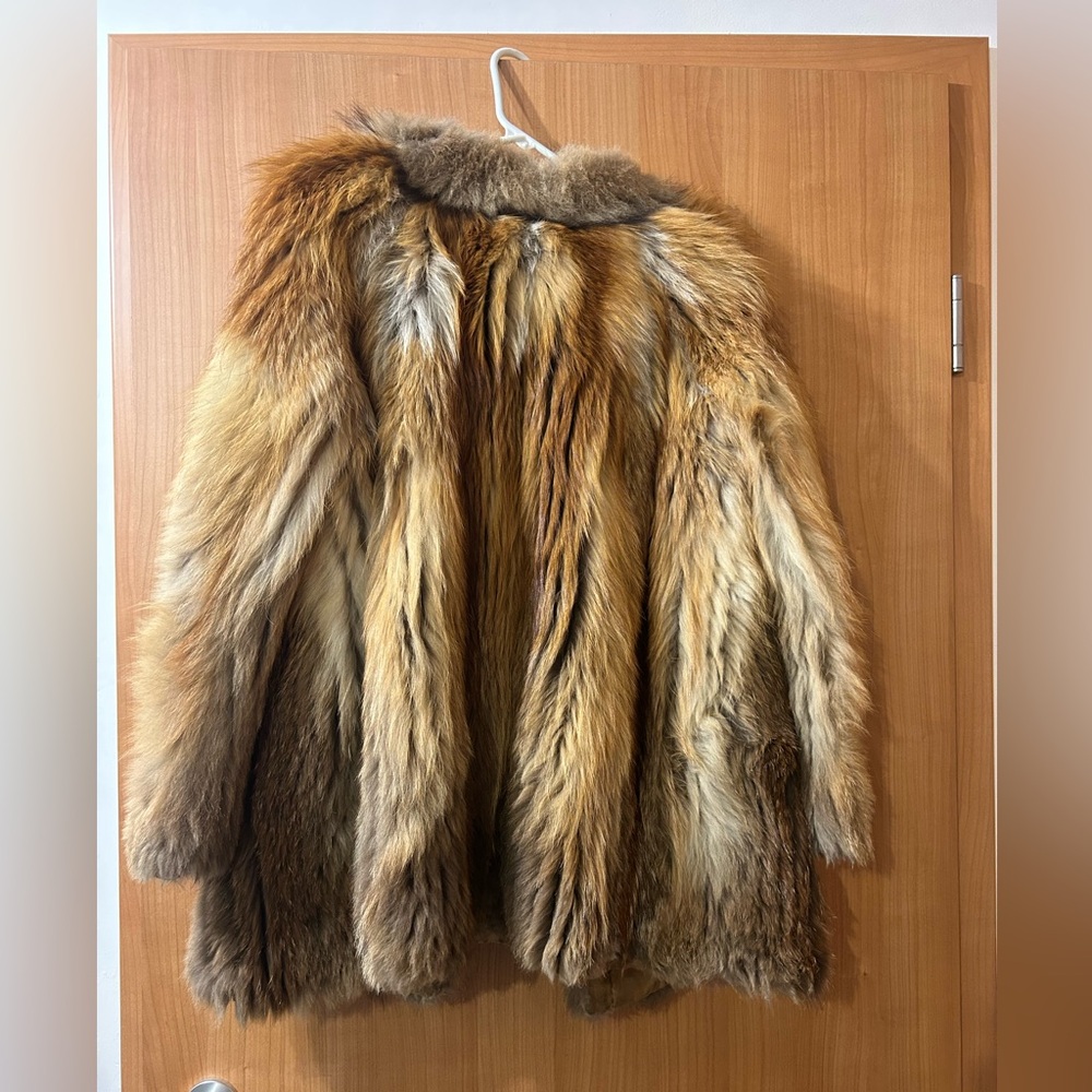 Authentic fur coat - Picture 3 of 12